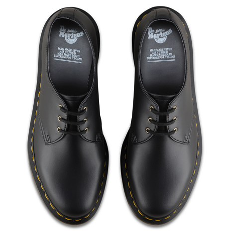 DR. MARTENS VEGAN 1461 BLACK STYLEIN NEW YORK